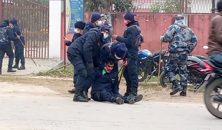 कैलालीमा एमाले कार्यकर्ता र प्रहरी बीच झपड