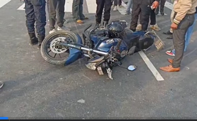 बसको ठक्करवाट  गोदावरीका ईन्जिनियर कुंवर घाईते
