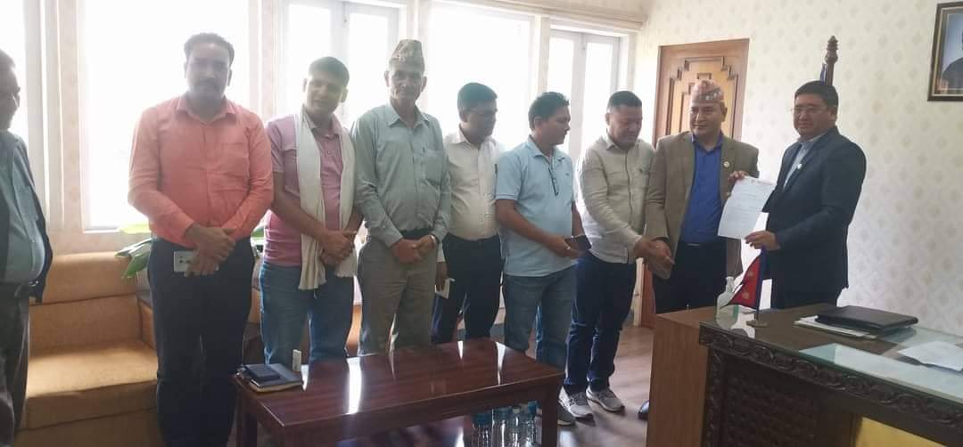 बर्दगोरिया गाउँपालिकाका अध्यक्ष कर्ण कुँवर सहितको टोलिले बिहीवार विभिन्न मन्त्रालयमा बुझायो ज्ञापनपत्र