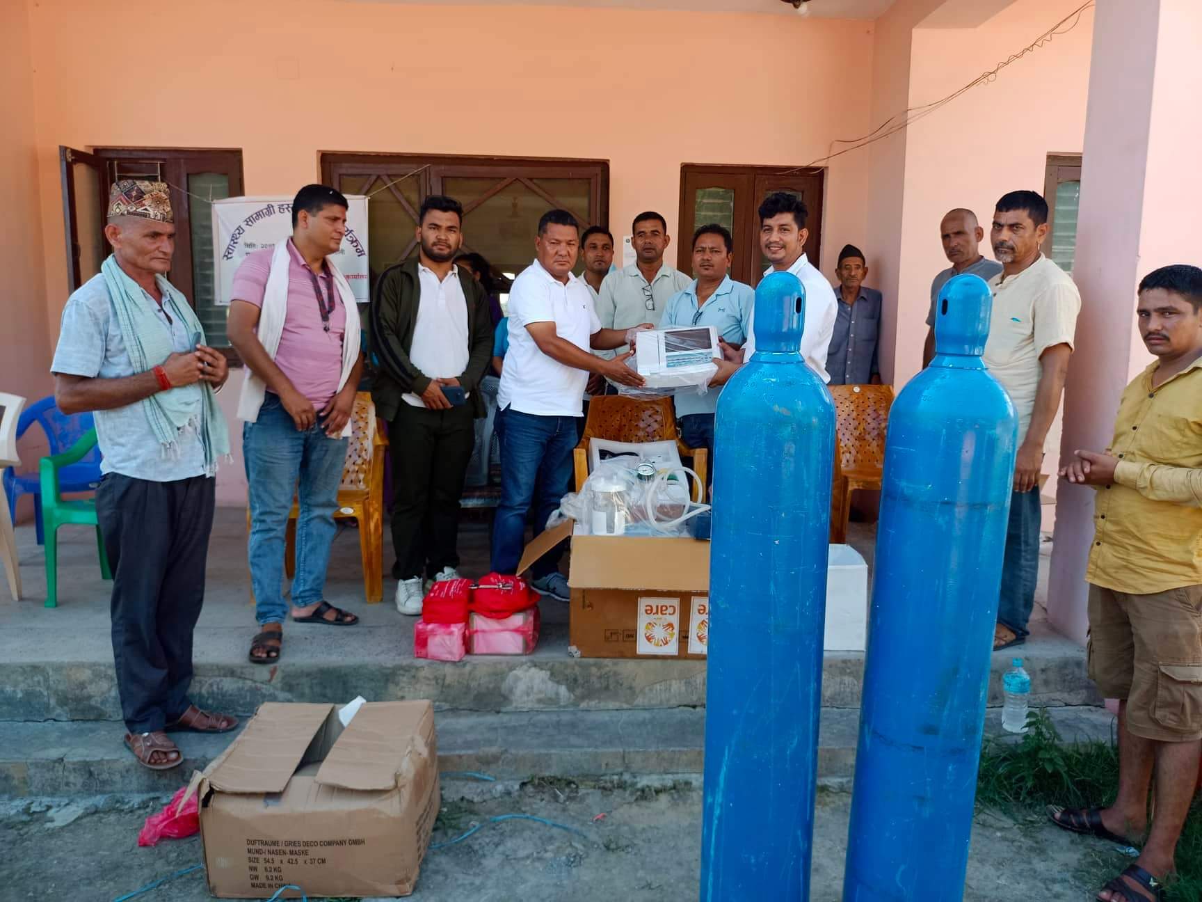 दोदोधरा अस्पताललाई स्वास्थ्य बिभाग बाट प्राप्त स्वास्थ्य सामाग्री हस्तान्तरण