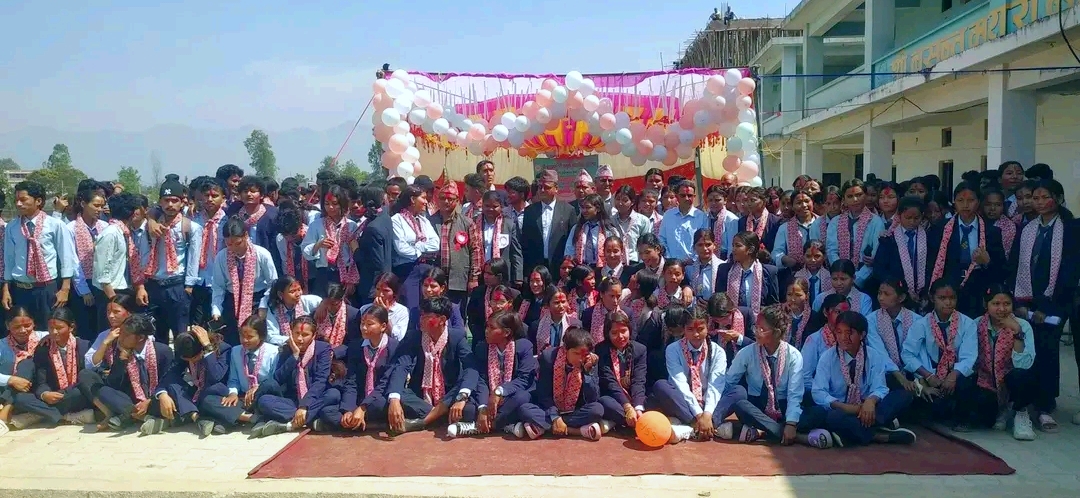बसन्तमुरारी माविमा कक्षा-१२ का विद्यार्थीलाई बिदाई तथा नयाँ बर्षको शुभकामना आदानप्रदान