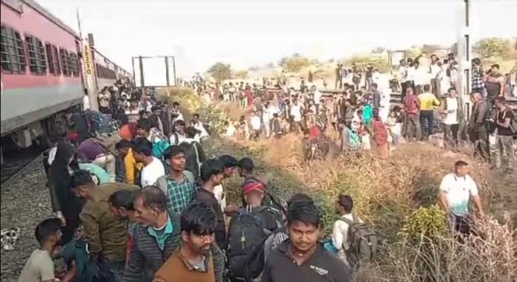 भारतमा रेल दुर्घटना : १३ जनाको मृत्यु, ४ नेपालीको सनाखत