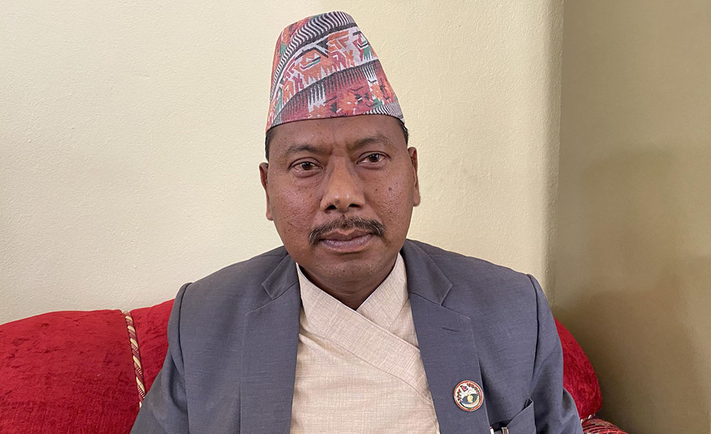 आर्थिक लेनदेनको अडियो सार्वजनिक भएपछि सुदूरपश्चिमका वनमन्त्री चाेैधरीले दिए राजीनामा