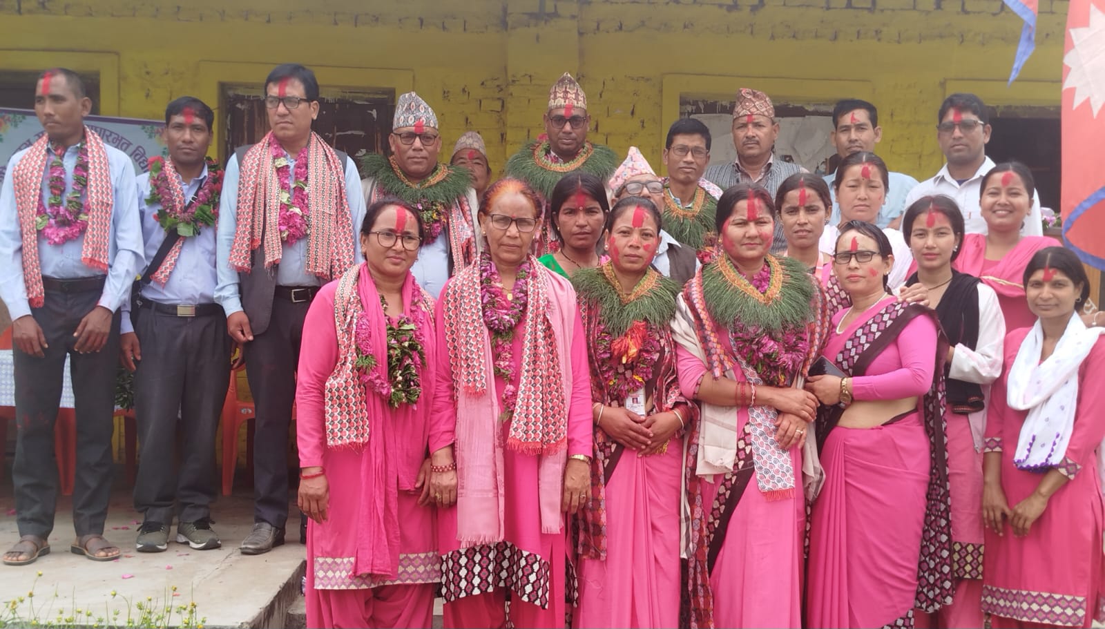 लम्कीचुहामा शिक्षक हेरफेर भएका विद्यालयमा स्वागत तथा बिदाई