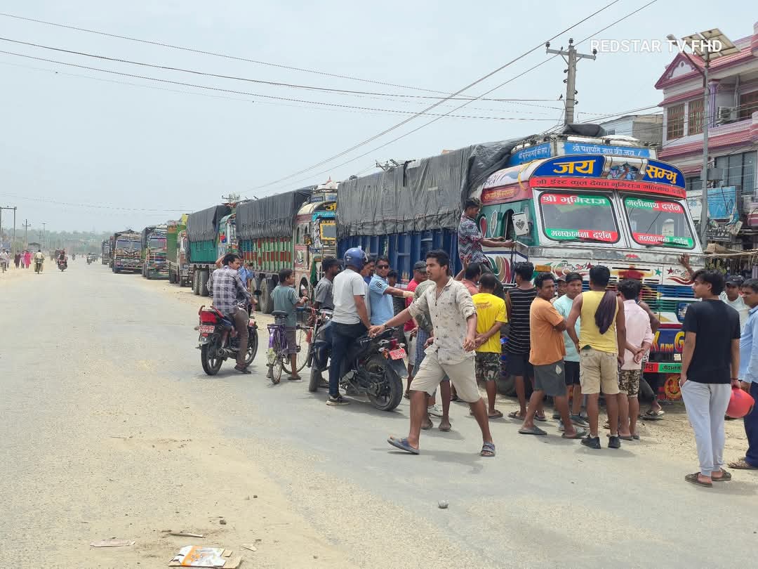 देशैभरिको यातायात व्यवसायीको बन्दकको प्रभाव लम्कीमा पनि :अलपत्र यात्रु