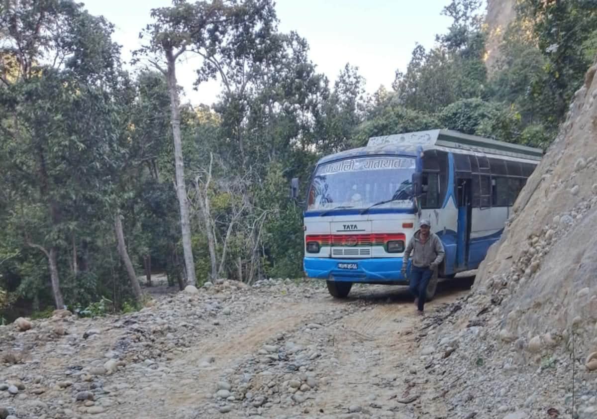 मोहन्यालको घाटछामा बस पुगेपछि जनतालाई राहत