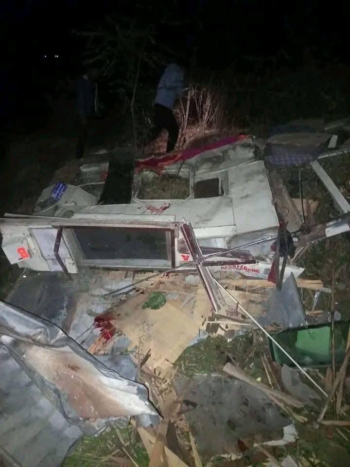 बैतडीमा जन्ती बोकेको बस दुर्घटना, ८ जनाको मृत्यु