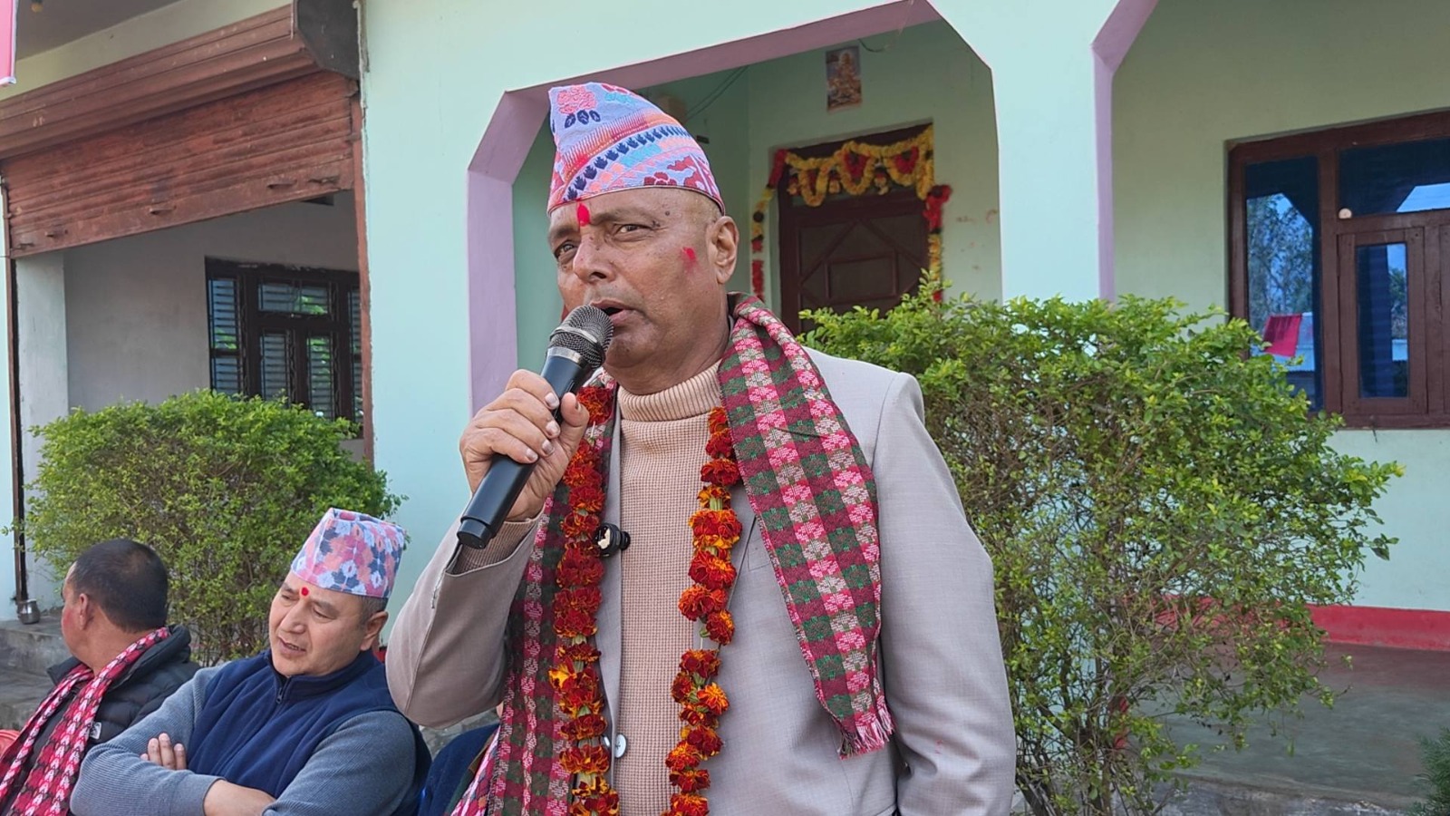 कैलाली क्षेत्रको सर्वाङ्गीण विकासका लागि आफू खटिने : उम्मेदवार थापा