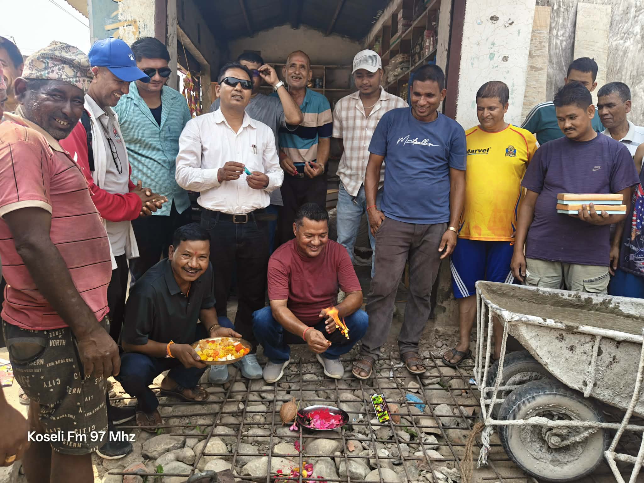 बर्दगोरिया ४ कोटागढि बजारका भित्री बाटाहरु आरसिसि सडक बन्दै